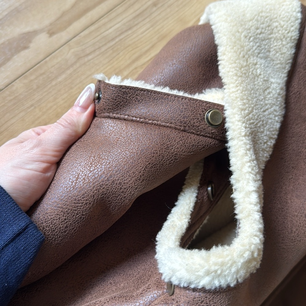 Bona Sherpa Jacket in Burnished Brown - Picture 8 of 8